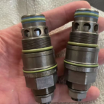 Tonke EC460 excavator relief valve spare part R930052892 construction machinery parts for building materials store